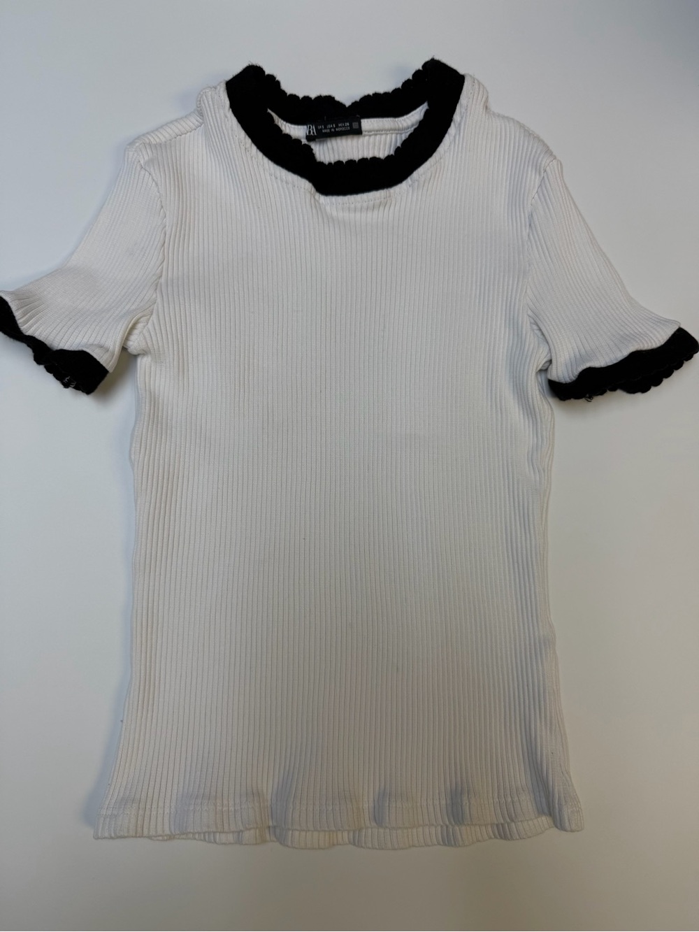 Ribbed Contrast-Trim Short Sleeve Top - White/Black